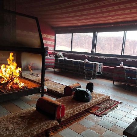 Rotana Camp Hotell Wadi Rum Exteriör bild