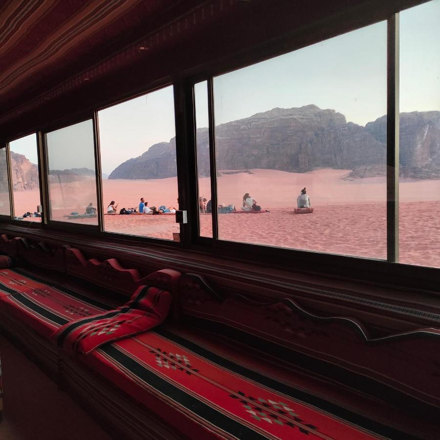 Rotana Camp Hotell Wadi Rum Exteriör bild