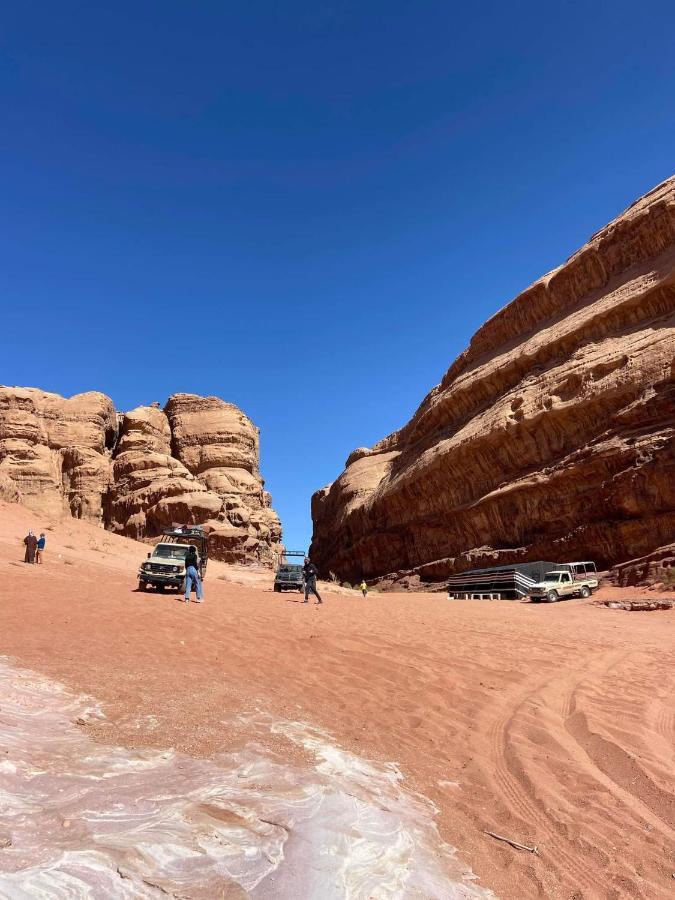 Rotana Camp Hotell Wadi Rum Exteriör bild