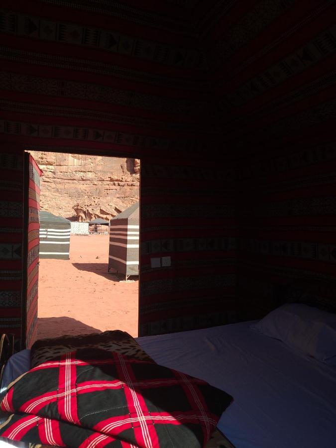 Rotana Camp Hotell Wadi Rum Exteriör bild
