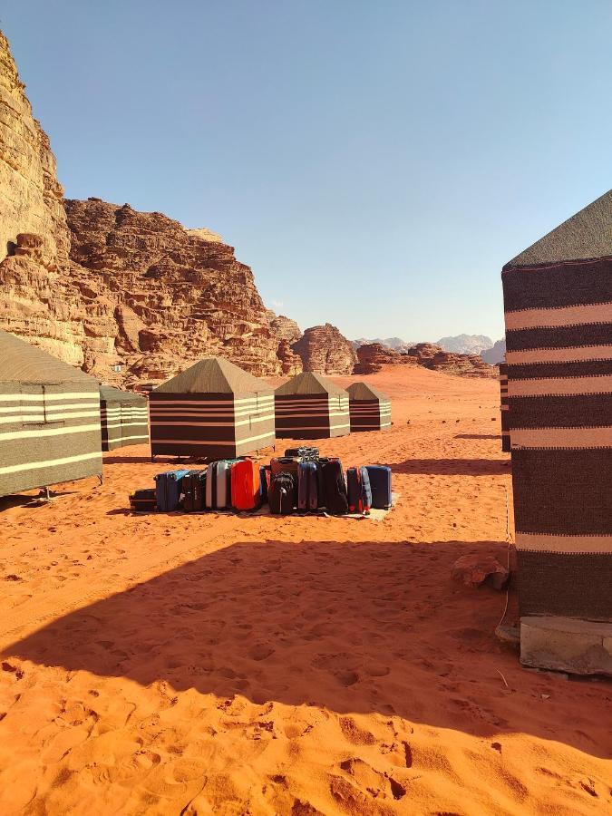 Rotana Camp Hotell Wadi Rum Exteriör bild