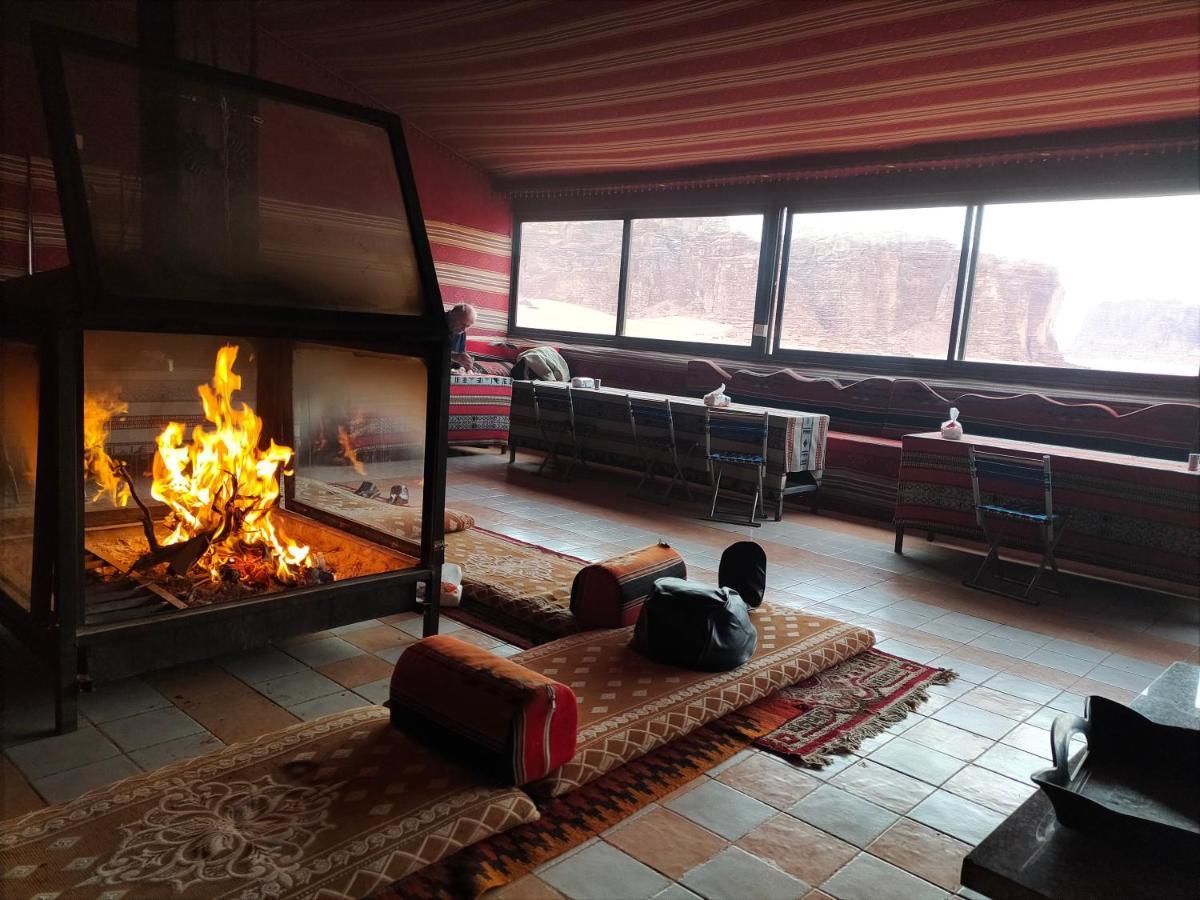 Rotana Camp Hotell Wadi Rum Exteriör bild