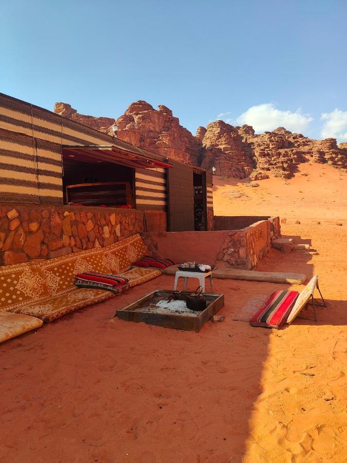 Rotana Camp Hotell Wadi Rum Exteriör bild