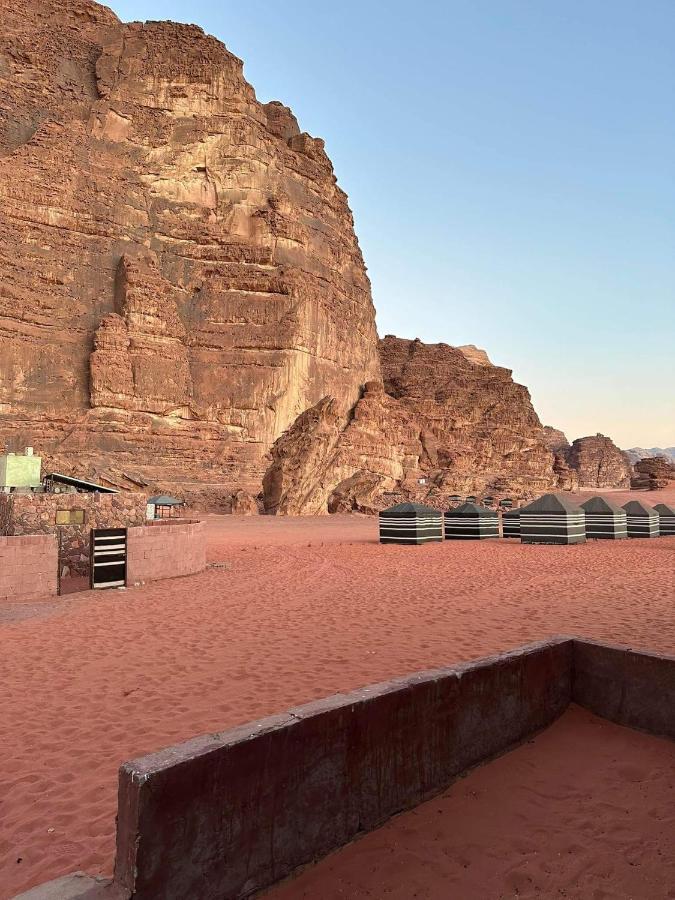 Rotana Camp Hotell Wadi Rum Exteriör bild