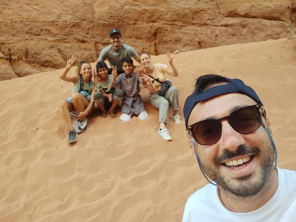 Rotana Camp Hotell Wadi Rum Exteriör bild