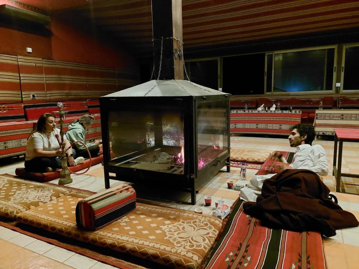 Rotana Camp Hotell Wadi Rum Exteriör bild