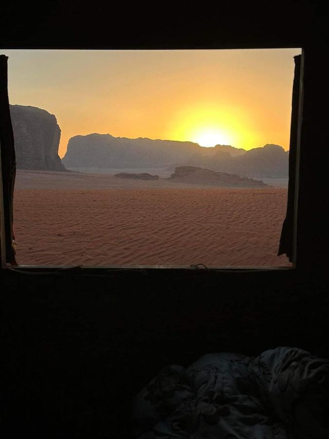 Rotana Camp Hotell Wadi Rum Exteriör bild