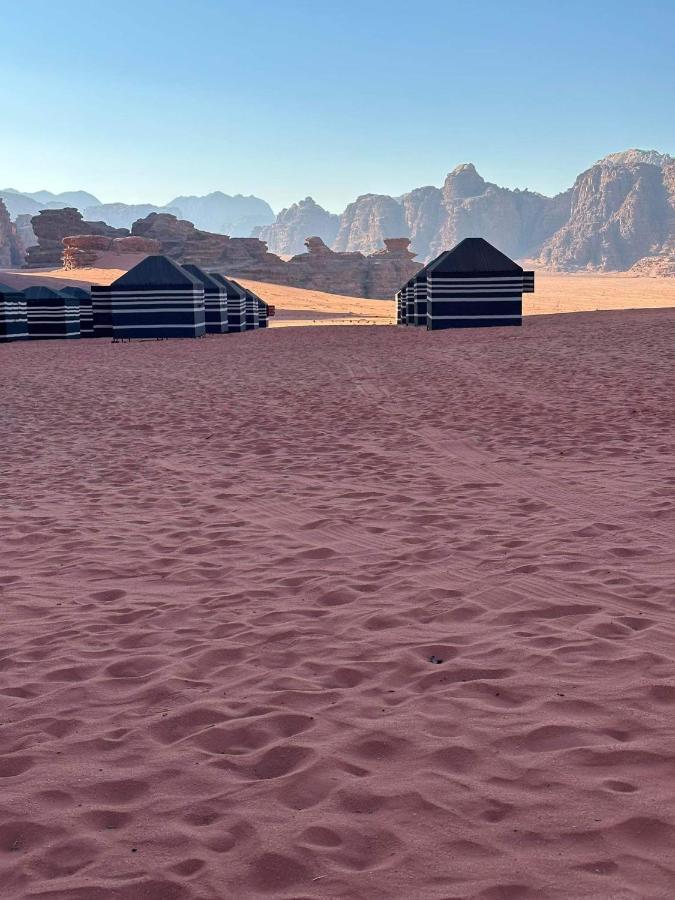 Rotana Camp Hotell Wadi Rum Exteriör bild