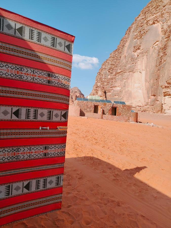 Rotana Camp Hotell Wadi Rum Exteriör bild