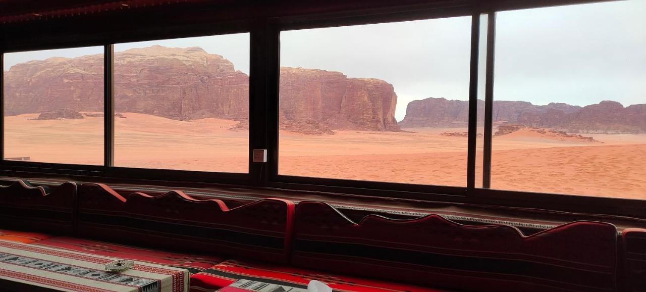 Rotana Camp Hotell Wadi Rum Exteriör bild