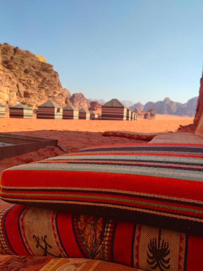 Rotana Camp Hotell Wadi Rum Exteriör bild